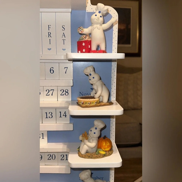 The Pillsbury Doughboy™ Wooden Calendar/Figurines The Danbury Mint Vintage - Picture 5 of 11